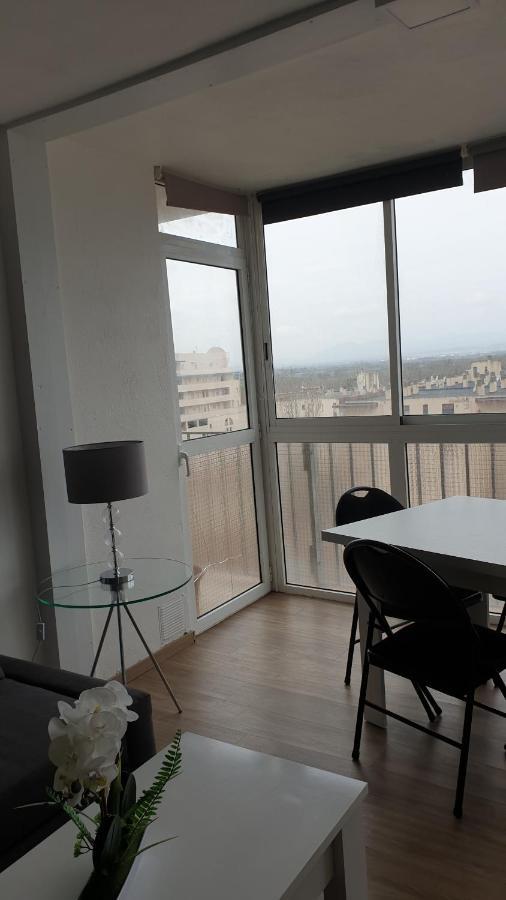 Les Pieds Dans L' Eau Apartment เอมปูเรียบราบา ภายนอก รูปภาพ
