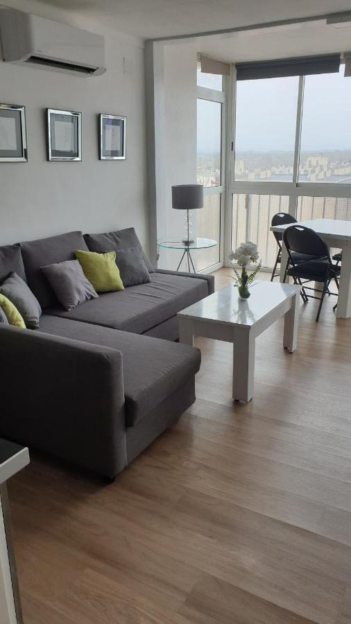 Les Pieds Dans L' Eau Apartment เอมปูเรียบราบา ภายนอก รูปภาพ