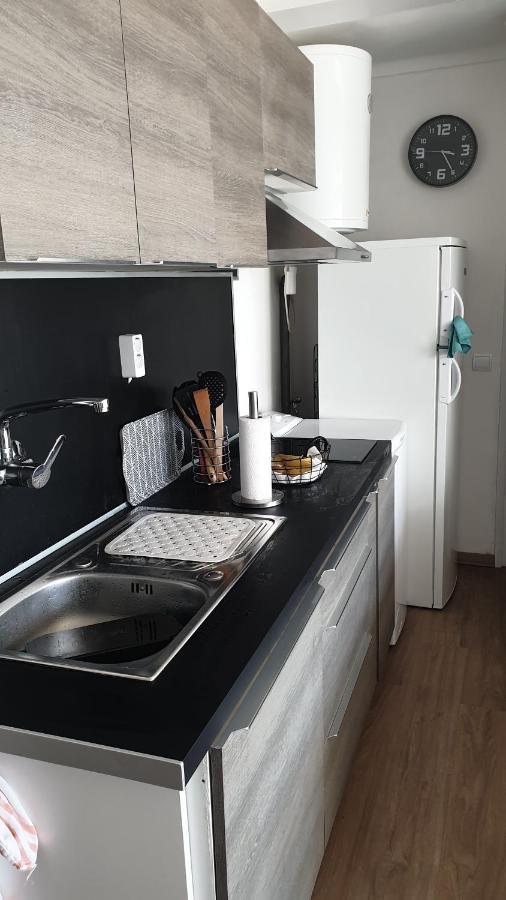 Les Pieds Dans L' Eau Apartment เอมปูเรียบราบา ภายนอก รูปภาพ